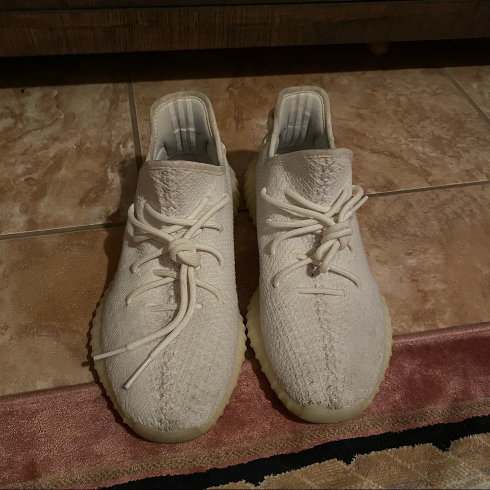 Yeezy Triple white